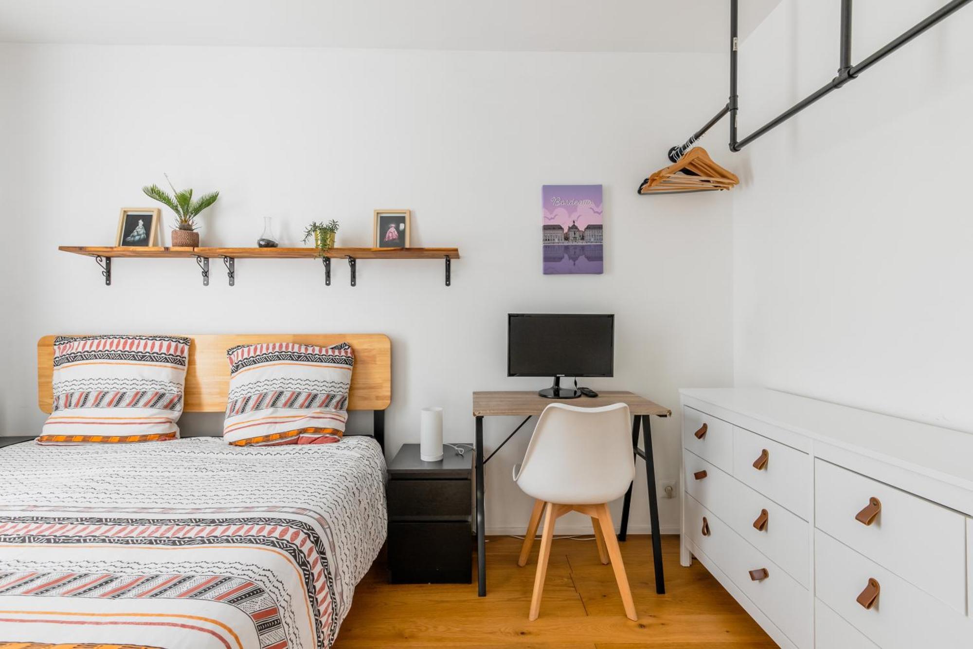 Transports, Parking, A/C & Equipped For Long Stays Saint-Ouen  Exterior photo